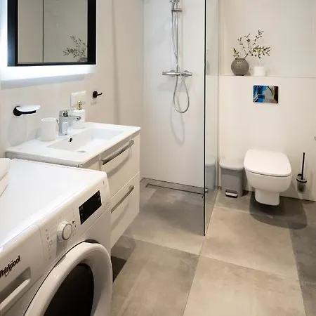 Strelnieku Street Quiet Studio Apartment Riga